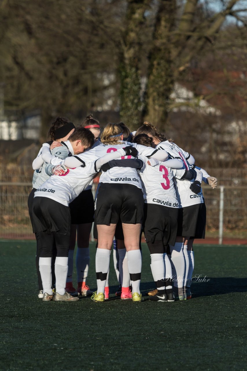 Bild 100 - Frauen SG Holstein Sued - SV Gruenweiss-Siebenbaeumen : Ergebnis: 0:2